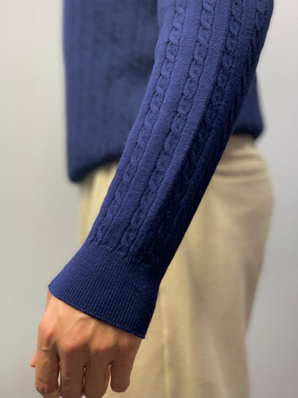 Ocean blue knitwear long sleeve